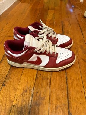Nike Dunk Low Basketball Sneaker